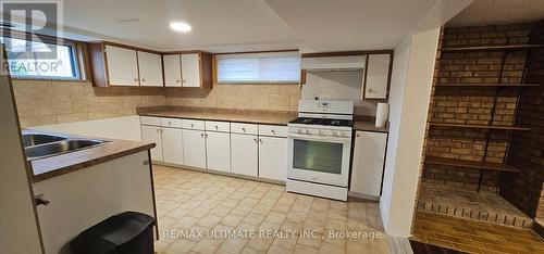 BASEMENT - 136 RUSTIC ROAD , Toronto, Ontario M6L 1W1 4