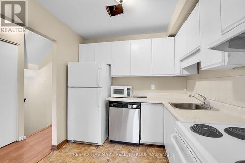 924 Dynes Road, Ottawa, ON 
