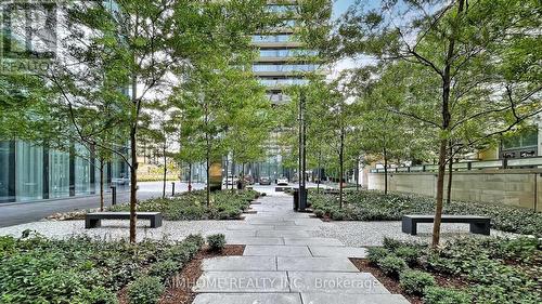 4207 - 1080 BAY STREET , Toronto, Ontario M5S 0A5 2
