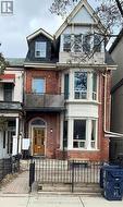 124 BALDWIN STREET Toronto, ON M5T 1L6