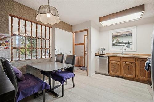 281 Arthur Wright Cr, Winnipeg, MB 