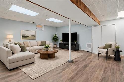 281 Arthur Wright Cr, Winnipeg, MB 