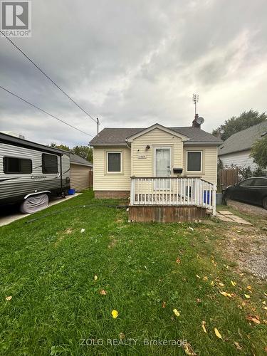 UPPER - 6325 MURRAY STREET , Niagara Falls, Ontario L2G 2K8 2