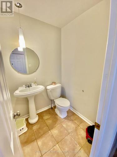 2 TUNBRIDGE COURT , Ottawa, Ontario K2E 7J8 4