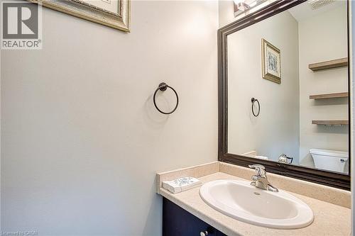 52 DARTMOUTH Gate Unit# Main , Stoney Creek, Ontario L8E 0B9 5