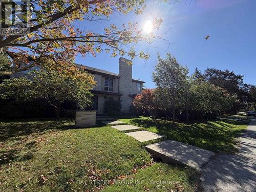 6 BEMERSYDE DRIVE , Toronto, Ontario M9A 2S3 2