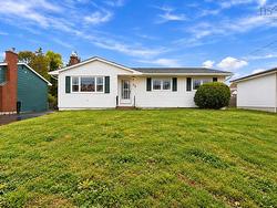 32 Mount Edward Road  Dartmouth, NS B2W 3K4