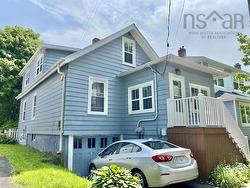 2031 Kline Street  Halifax, NS B3L 2X4