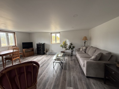 Salon - 314 4E-Et-5E Rang E., Dupuy, QC 