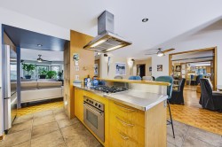 1057  - 1061 Rue Legendre E.  Montréal (Ahuntsic-Cartierville), QC H2M 2N2
