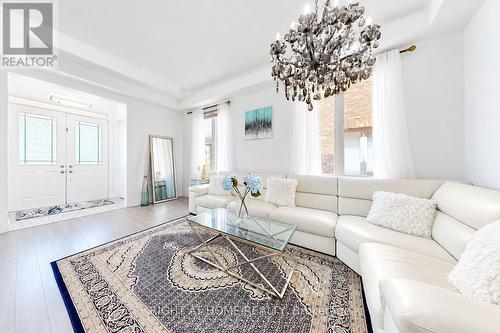 59 HYDRANGEA HOLLOW , East Gwillimbury, Ontario L9N 0T1 3