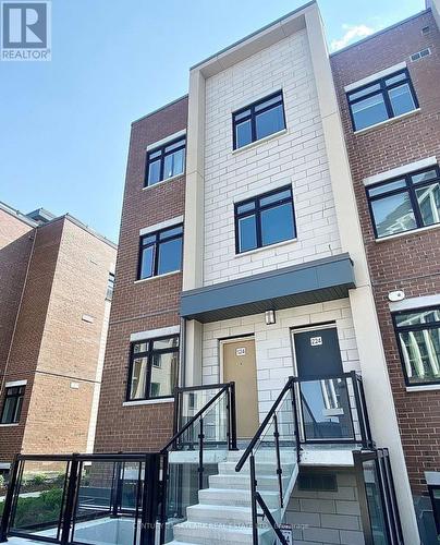 124 - 1070 DOUGLAS MCCURDY COMMON  Mississauga, ON L5G 0C6