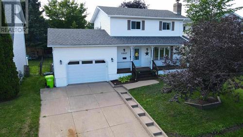 1007 Lake ST , Sault Ste. Marie, Ontario P6B 6C8 2
