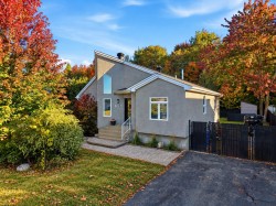 1176 Boul. Céloron  Blainville, QC J7C 4Y9