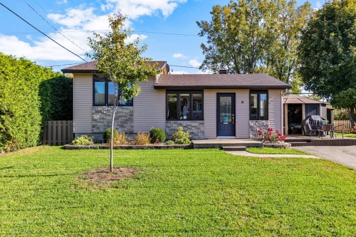 6 100E Avenue E — photo 2