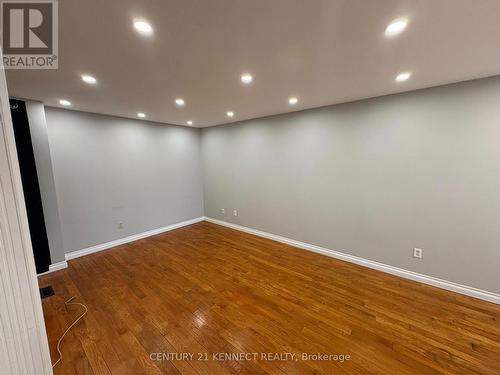 68 LARKSMERE COURT , Markham, Ontario L3R 3R1 3