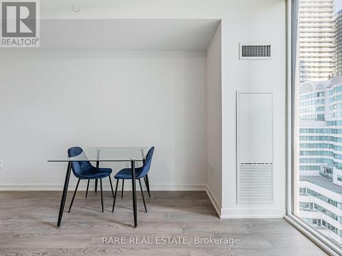 3006 - 357 KING STREET W , Toronto, Ontario M5V 1K1 3