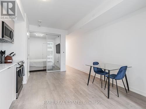 3006 - 357 KING STREET W , Toronto, Ontario M5V 1K1 4