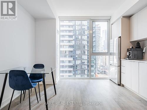 3006 - 357 KING STREET W , Toronto, Ontario M5V 1K1 5