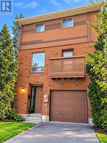 23 BLACK FOREST LANE , Ottawa, Ontario K2H 9E6