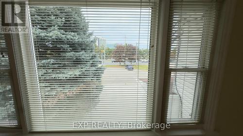 B 2ND FLOOR - 2 SOUTH DRIVE S , St. Catharines (Old Glenridge), Ontario L2R 4T8 5