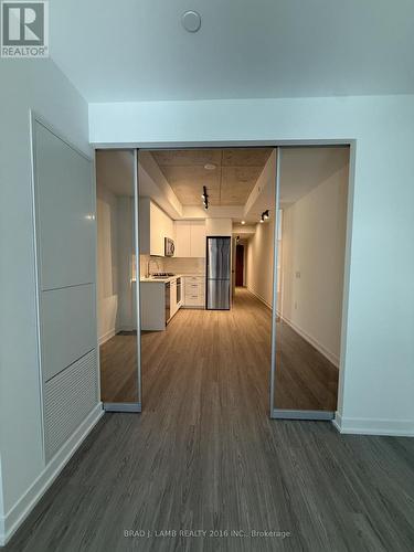 216 - 195 MCCAUL STREET , Toronto, Ontario M5T 0E5 3