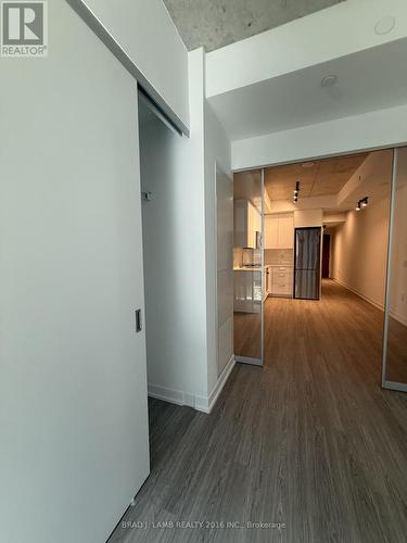 216 - 195 MCCAUL STREET , Toronto, Ontario M5T 0E5 4