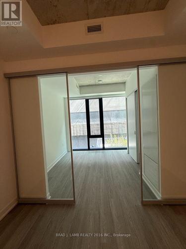 216 - 195 MCCAUL STREET , Toronto, Ontario M5T 0E5 5