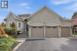 15 EVERWOOD Run  Kitchener, ON N2P 2B1