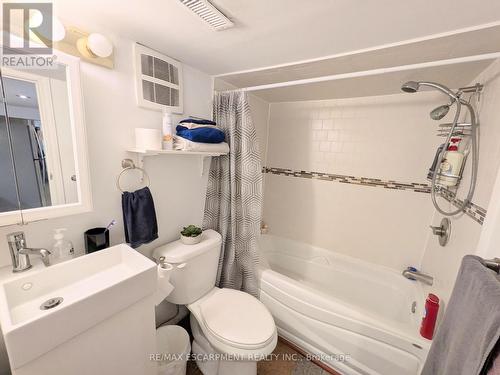 7 Campbell Avenue, Hamilton, ON 