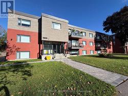 102 - 1305 SUMMERVILLE AVENUE  Ottawa, ON K1Z 8G7