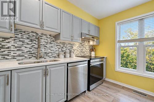 141 Arcola Private, Ottawa, ON 