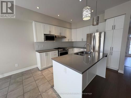 324 RAINROCK CRESCENT , Ottawa, Ontario K1W 0J7 3