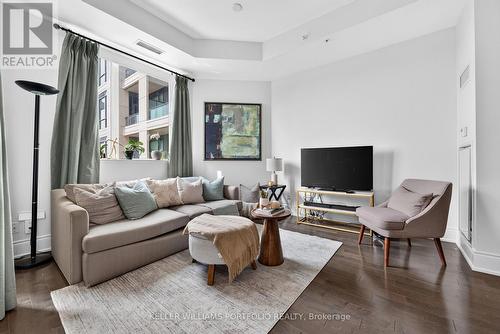 802 - 23 GLEBE ROAD W  Toronto, ON M5P 0A1