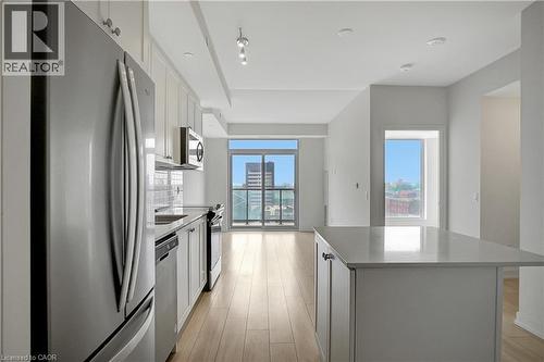 55 DUKE Street Unit# 805 , Kitchener, Ontario N2H 0C9 2