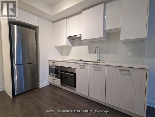 3011 - 195 REDPATH AVENUE , Toronto, Ontario M4P 0E4 2