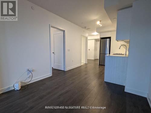 3011 - 195 REDPATH AVENUE , Toronto, Ontario M4P 0E4 4