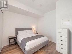 922 - 1 JARVIS STREET E  Hamilton, ON L8R 3J2