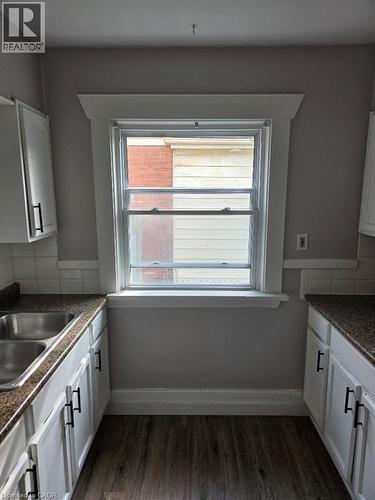 4940 ARMOURY Street , Niagara Falls, Ontario L2E 1T1 4