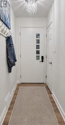 UPPER - 27 INCHCLIFFE CRESCENT , Toronto, Ontario M9P 2N2 2