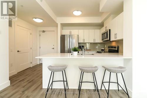 306 - 4 KIMBERLY LANE , Collingwood, Ontario L9Y 5T6 2