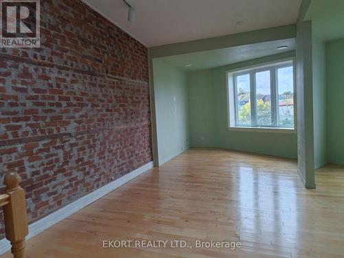 402 FRONT STREET , Belleville (Belleville Ward), Ontario K8N 2Z8 1