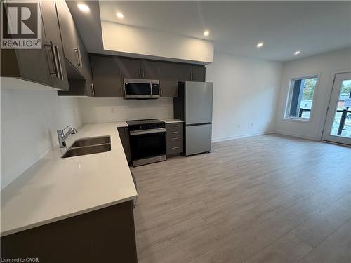 42 LOWES Road W Unit# 80 , Guelph, Ontario N1G 0K8 3