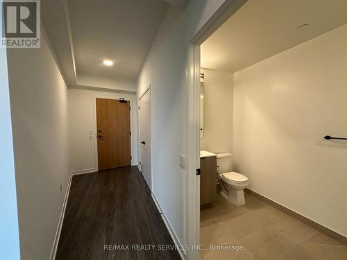1913 - 2495 EGLINTON AVENUE W , Mississauga, Ontario L5M 2V8 4
