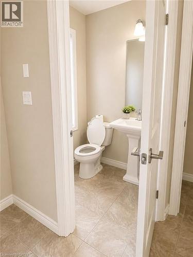 85 SEXTON Crescent , Ancaster, Ontario L9G 0E2 3