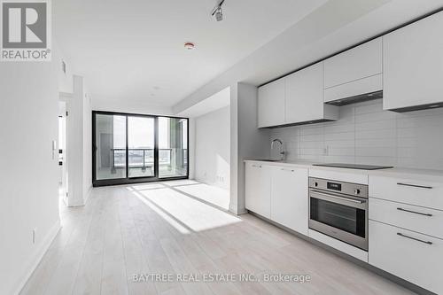 532 - 33 FREDERICK TODD WAY , Toronto, Ontario M4G 0C9