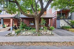 7 THORNTON AVENUE  Ottawa, ON K1S 2R8