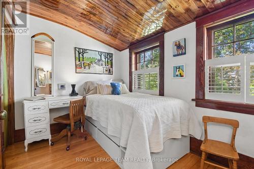 7 Thornton Avenue, Ottawa, ON 