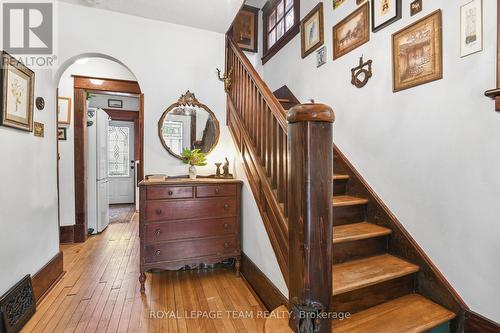 7 Thornton Avenue, Ottawa, ON 