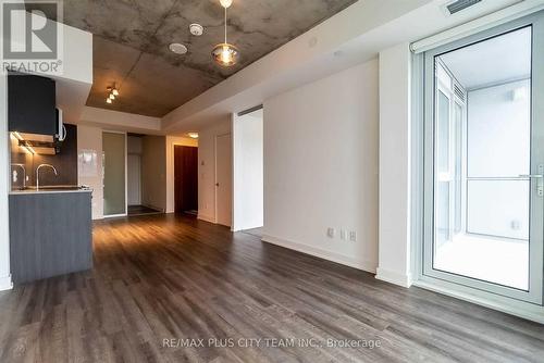 305 - 15 BASEBALL PLACE , Toronto, Ontario M4M 0E7 3